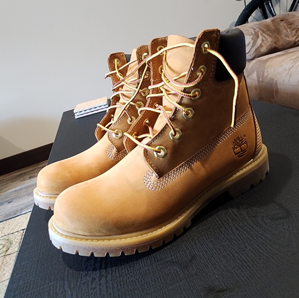 Timberland women's size 6